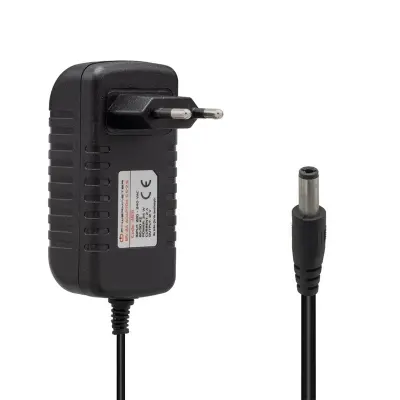 POWERMASTER PM-4531 12 VOLT - 2 AMPER 5.5*2.5 MM UÇLU PLASTİK KASA PRİZ TİPİ ADAPTÖR  